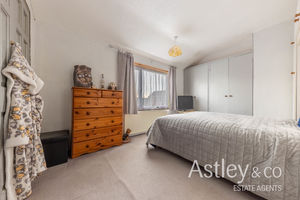 bedroom1- click for photo gallery